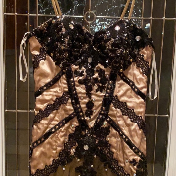 Dress - Picture 2 of 4